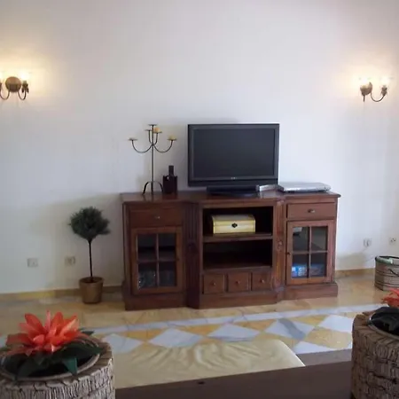 Playa Blanca Sleeps 6 Pool Wifi *