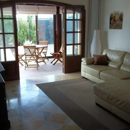 Villa Playa Blanca Sleeps 6 Pool Wifi