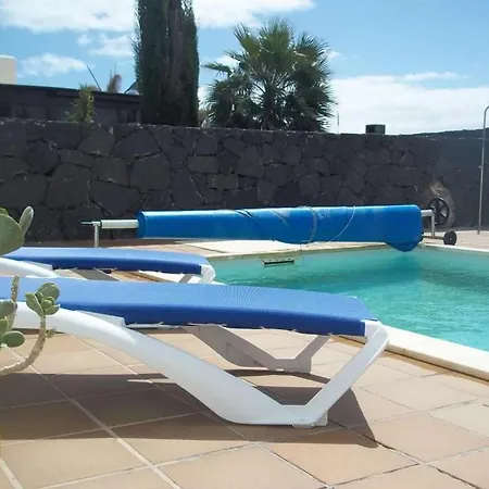 Playa Blanca Sleeps 6 Pool Wifi *